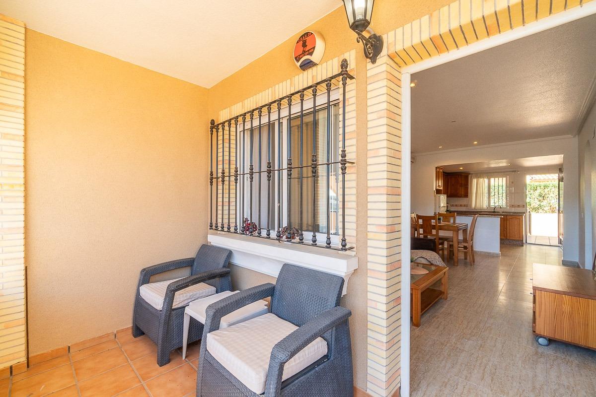 For sale - 2 Bedroom 1 Bathroom Ground floor apartment Villamartin - Villamartin  - Alicante