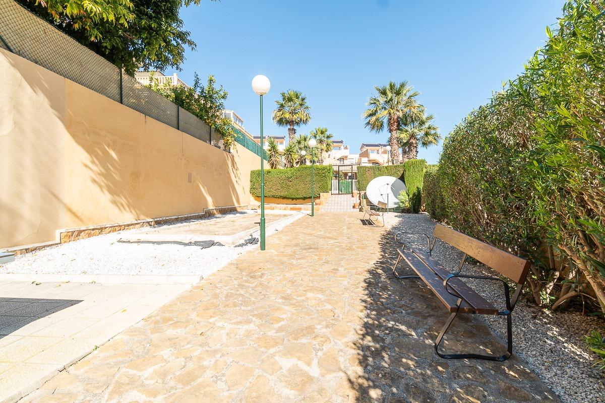 For sale - 2 Bedroom 1 Bathroom Ground floor apartment Villamartin - Villamartin  - Alicante