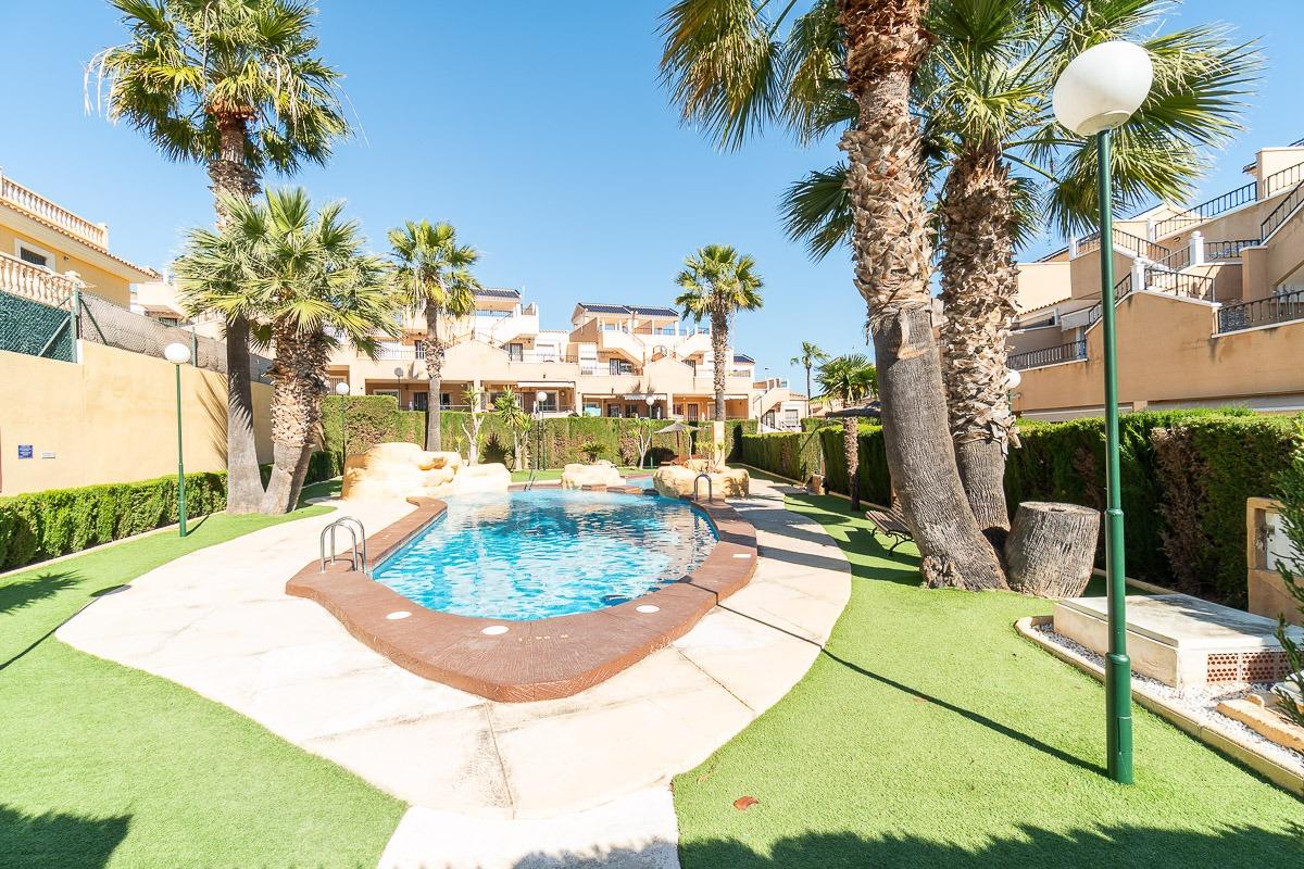 For sale - 2 Bedroom 1 Bathroom Ground floor apartment Villamartin - Villamartin  - Alicante