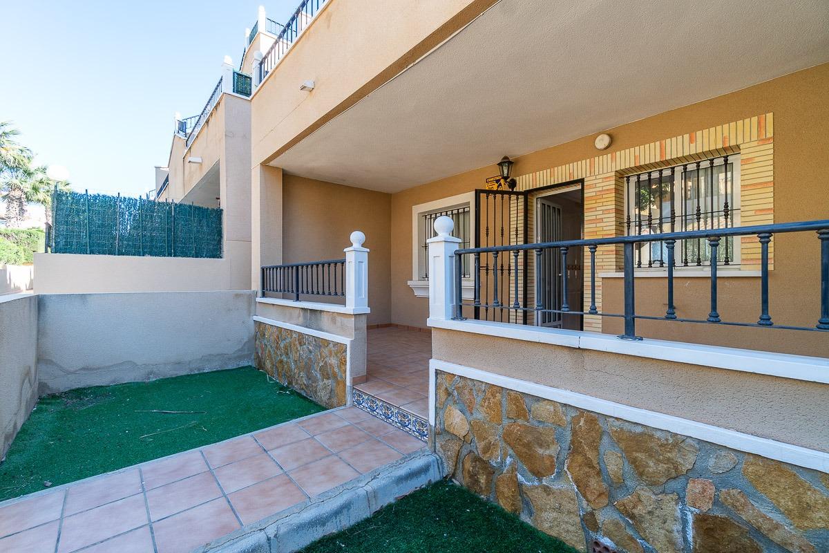 For sale - 2 Bedroom 1 Bathroom Ground floor apartment Villamartin - Villamartin  - Alicante