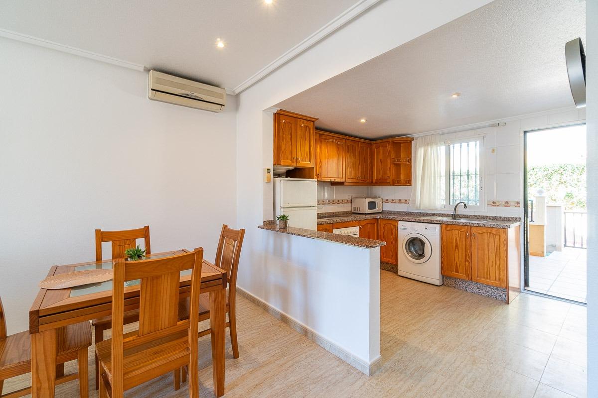 For sale - 2 Bedroom 1 Bathroom Ground floor apartment Villamartin - Villamartin  - Alicante