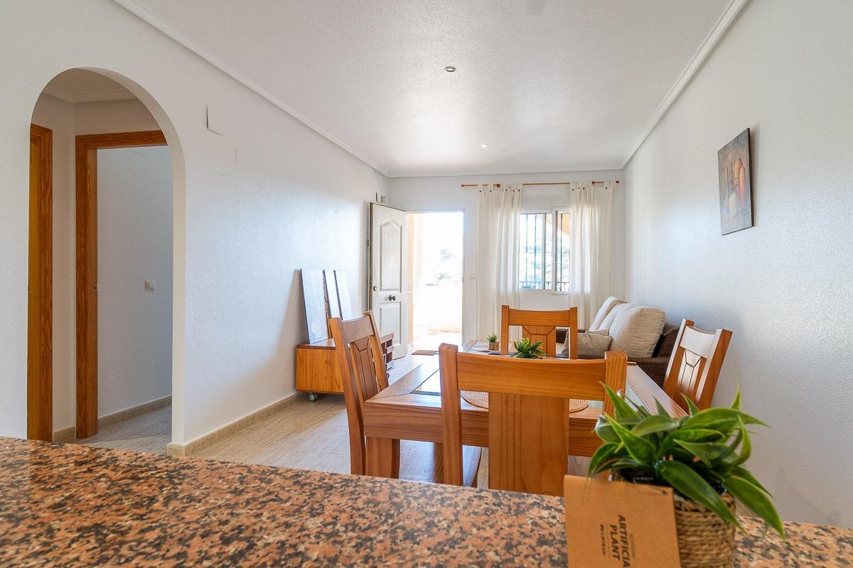 For sale - 2 Bedroom 1 Bathroom Ground floor apartment Villamartin - Villamartin  - Alicante