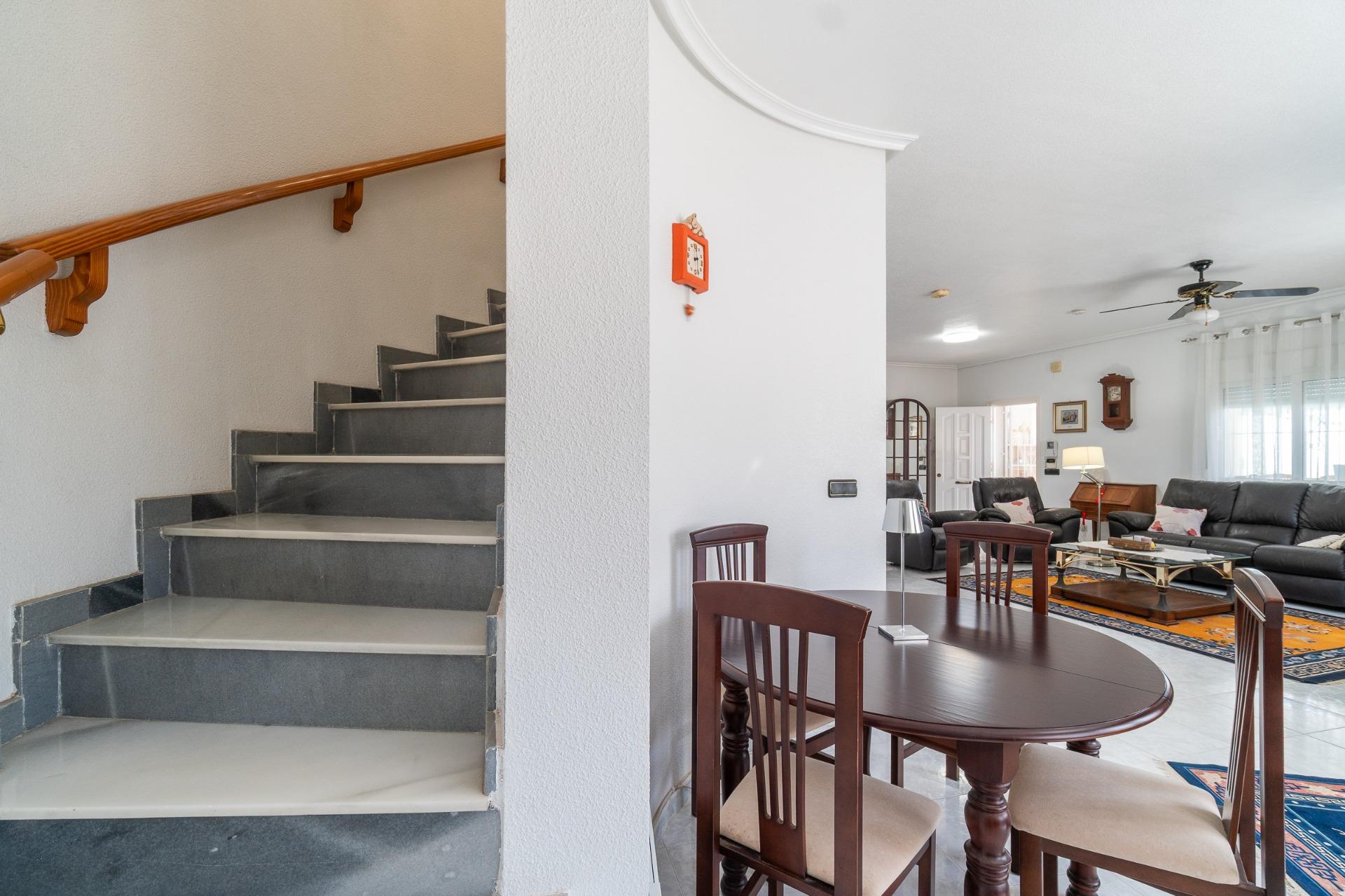 For sale - 3 Bedroom 2 Bathroom Villa in Playa Flamenca - Playa Flamenca - Alicante