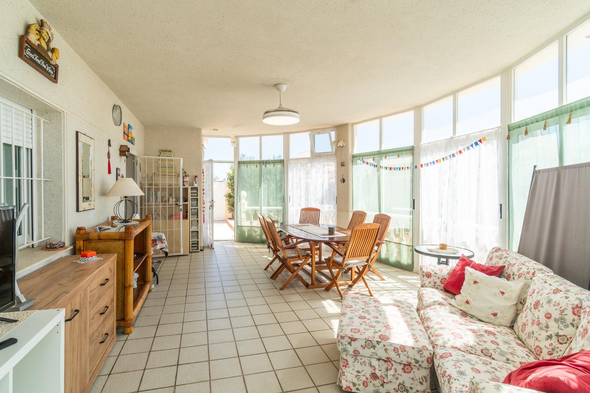 For sale - 3 Bedroom 2 Bathroom Villa in Playa Flamenca - Playa Flamenca - Alicante