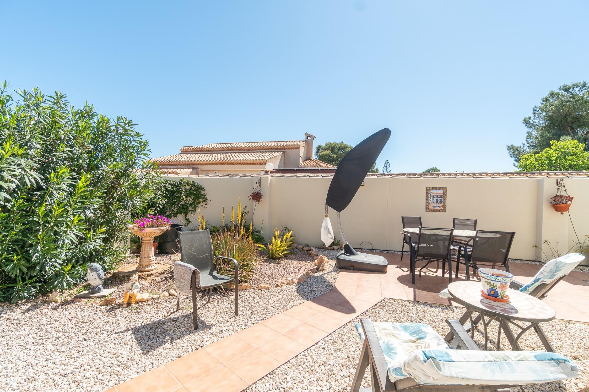 For sale - 3 Bedroom 2 Bathroom Villa in Playa Flamenca - Playa Flamenca - Alicante