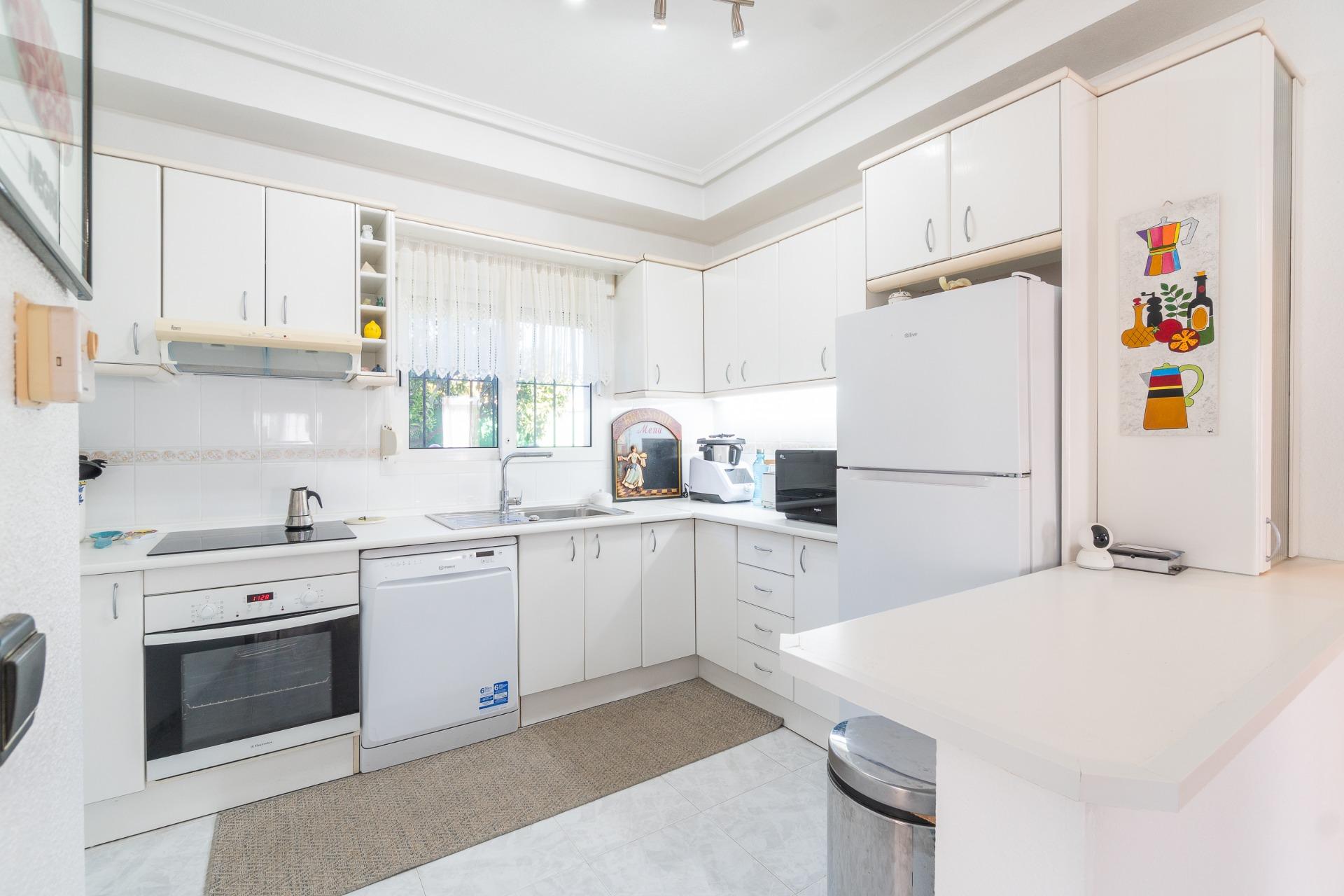 For sale - 3 Bedroom 2 Bathroom Villa in Playa Flamenca - Playa Flamenca - Alicante