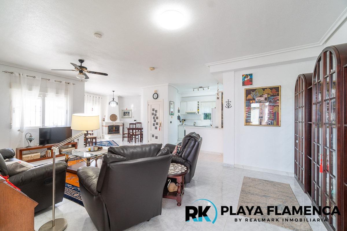 For sale - 3 Bedroom 2 Bathroom Villa in Playa Flamenca - Playa Flamenca - Alicante