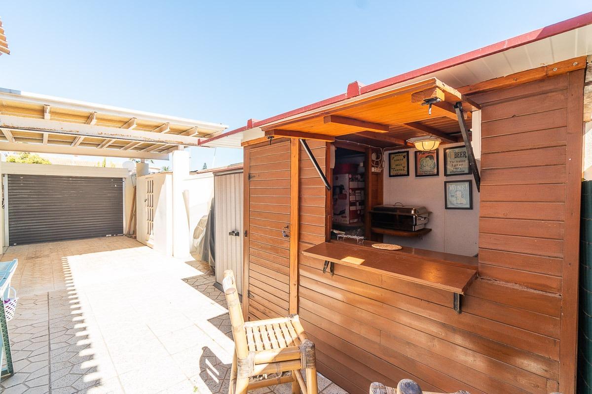 For sale - 3 Bedroom 2 Bathroom Villa in Playa Flamenca - Playa Flamenca - Alicante