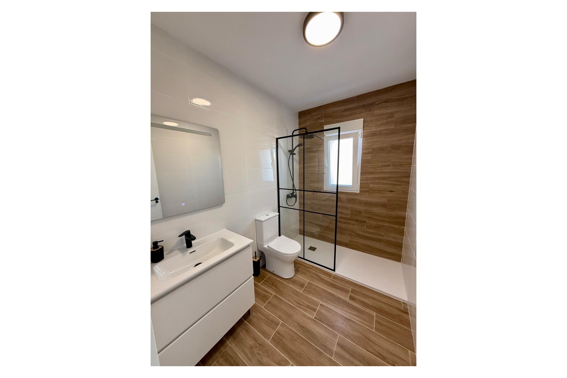 For sale - 3 Bedroom 1 Bathroom Semi-Detached in Ciudad Quesada - Rojales  - Alicante