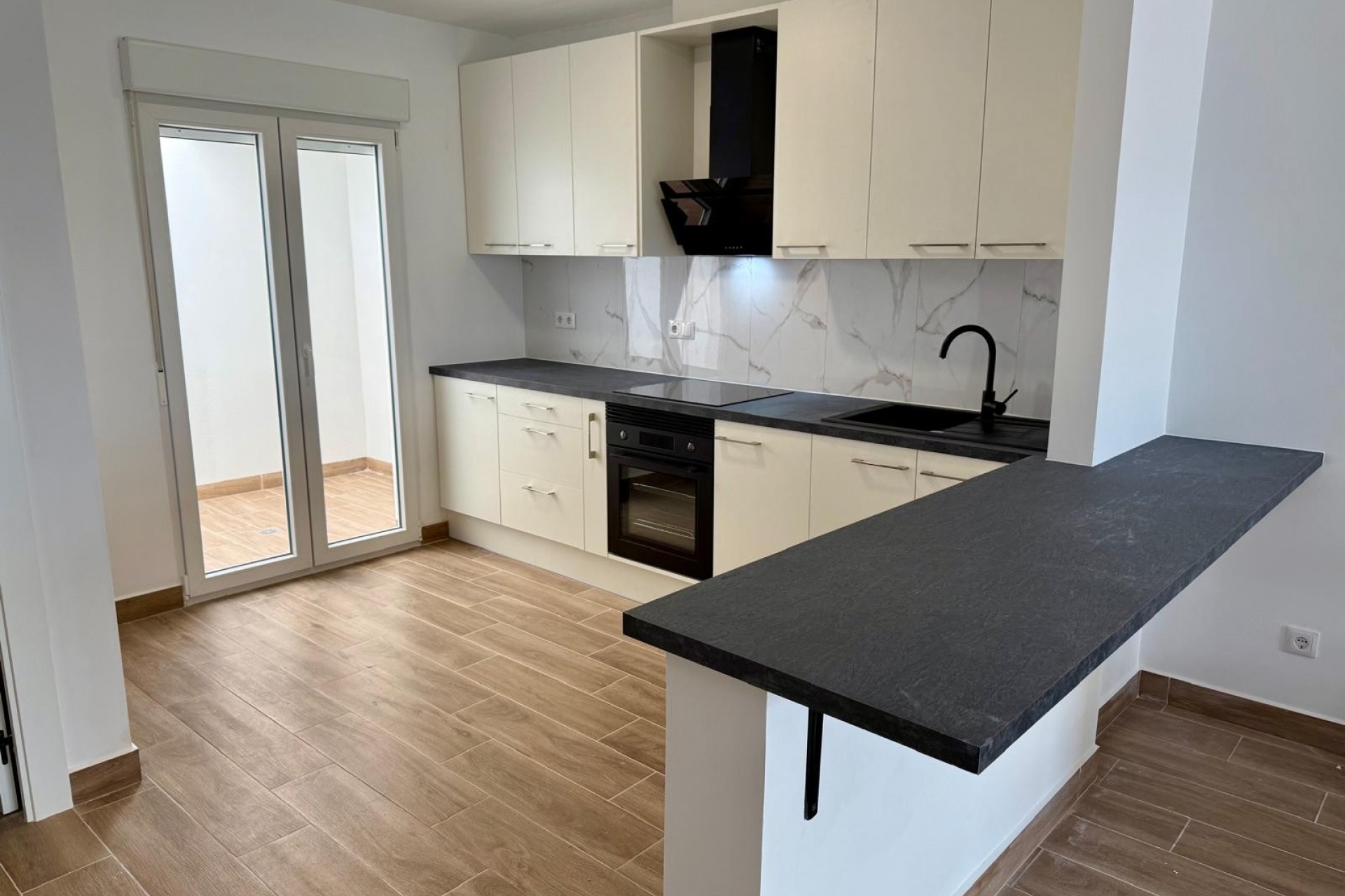 For sale - 3 Bedroom 1 Bathroom Semi-Detached in Ciudad Quesada - Rojales  - Alicante