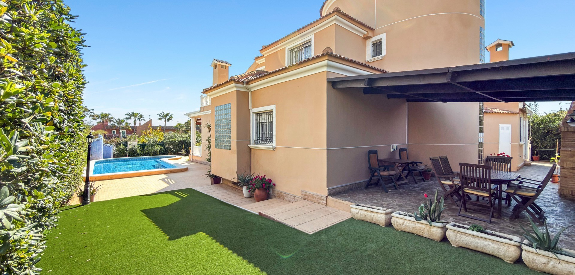 For sale - 5 Bedroom 6 Bathroom Detached Villa in Torrevieja - Torrelamata - La Mata  - Costa Blanca (Alicante)