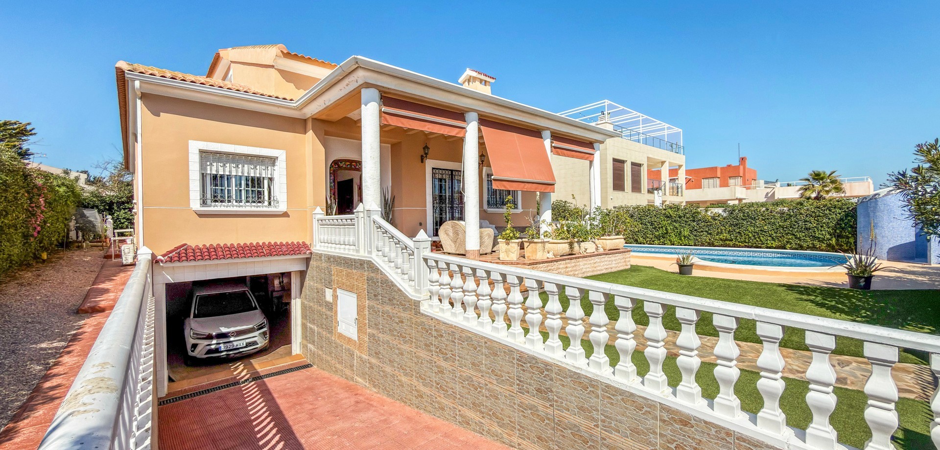 For sale - 5 Bedroom 6 Bathroom Detached Villa in Torrevieja - Torrelamata - La Mata  - Costa Blanca (Alicante)