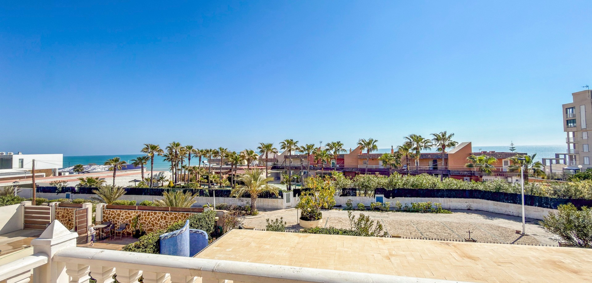 For sale - 5 Bedroom 6 Bathroom Detached Villa in Torrevieja - Torrelamata - La Mata  - Costa Blanca (Alicante)