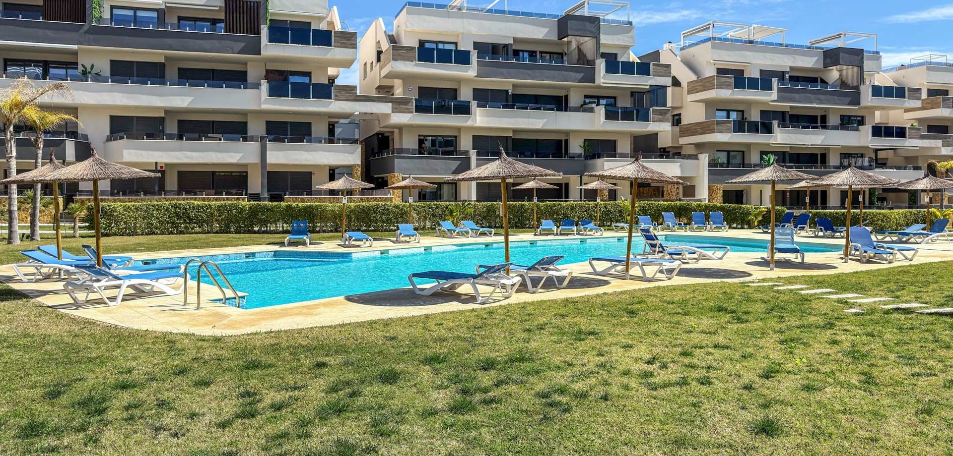 For sale - 3 Bedroom 2 Bathroom Apartment in Orihuela Costa - Playa Flamenca  - Costa Blanca (Alicante)