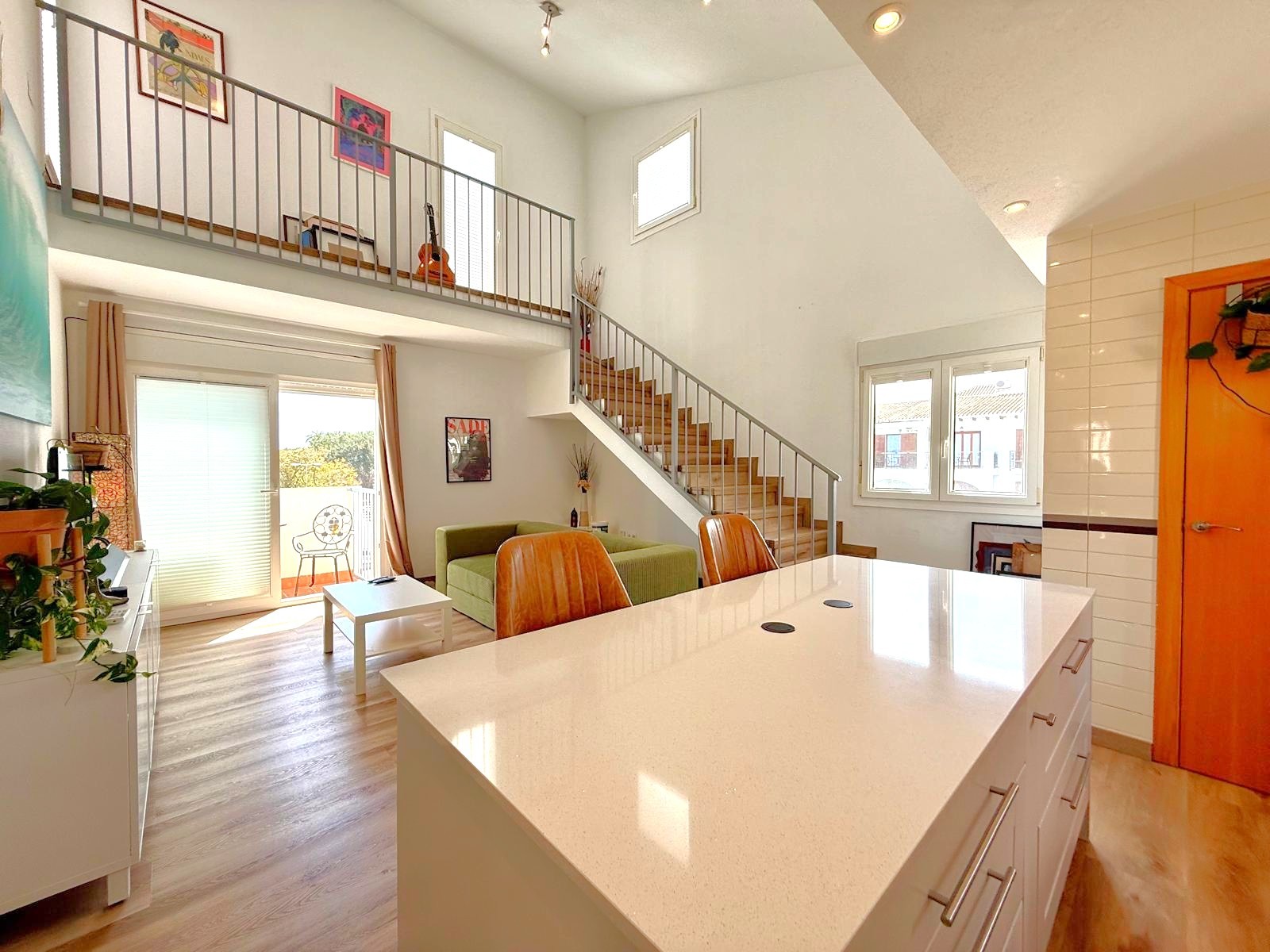 For sale - 2 Bedroom 1 Bathroom Penthouse in Villamartin - Villamartín  - Alicante