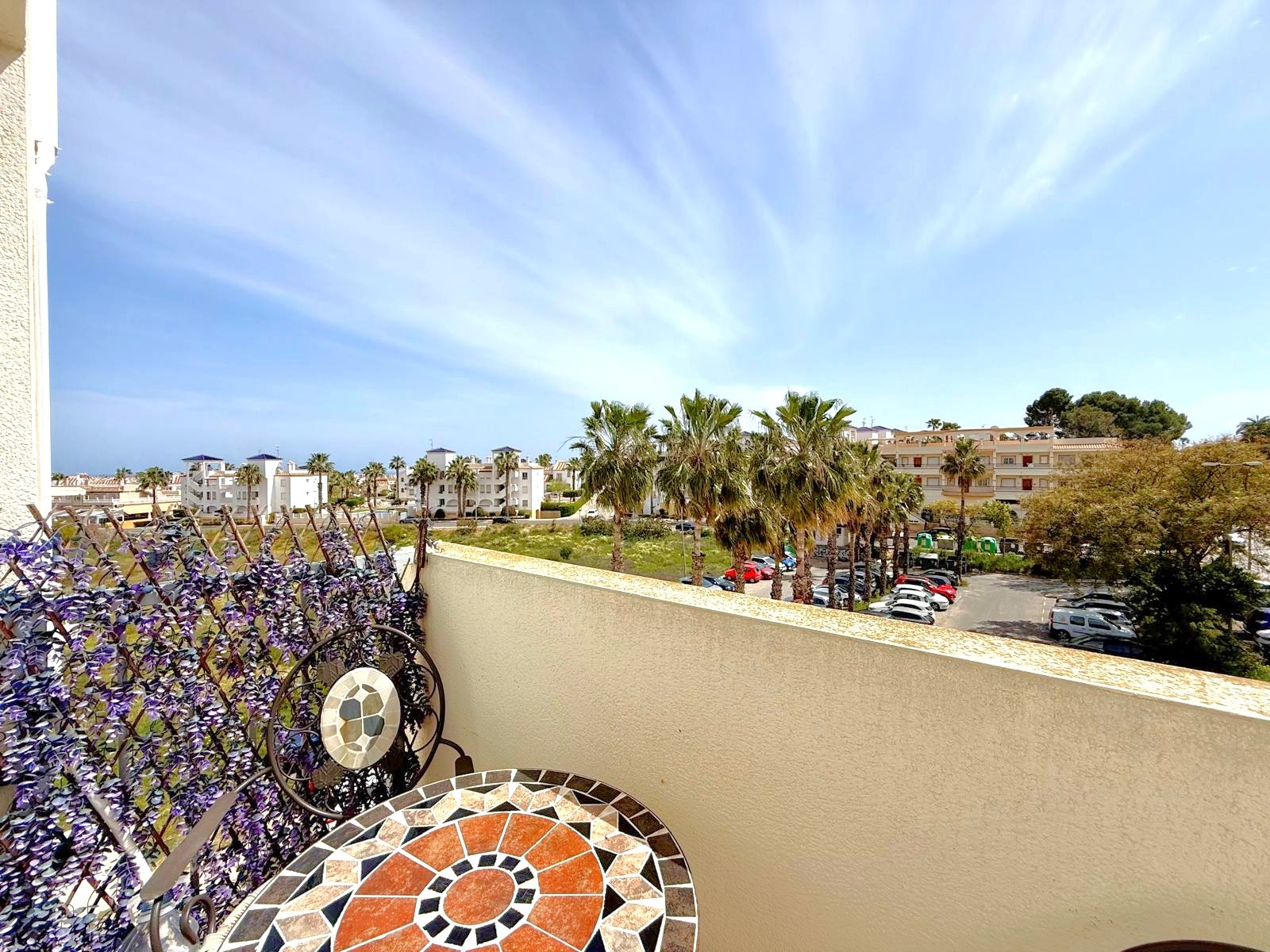 For sale - 2 Bedroom 1 Bathroom Penthouse in Villamartin - Villamartín  - Alicante