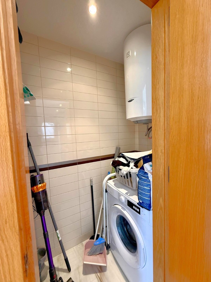 For sale - 2 Bedroom 1 Bathroom Penthouse in Villamartin - Villamartín  - Alicante