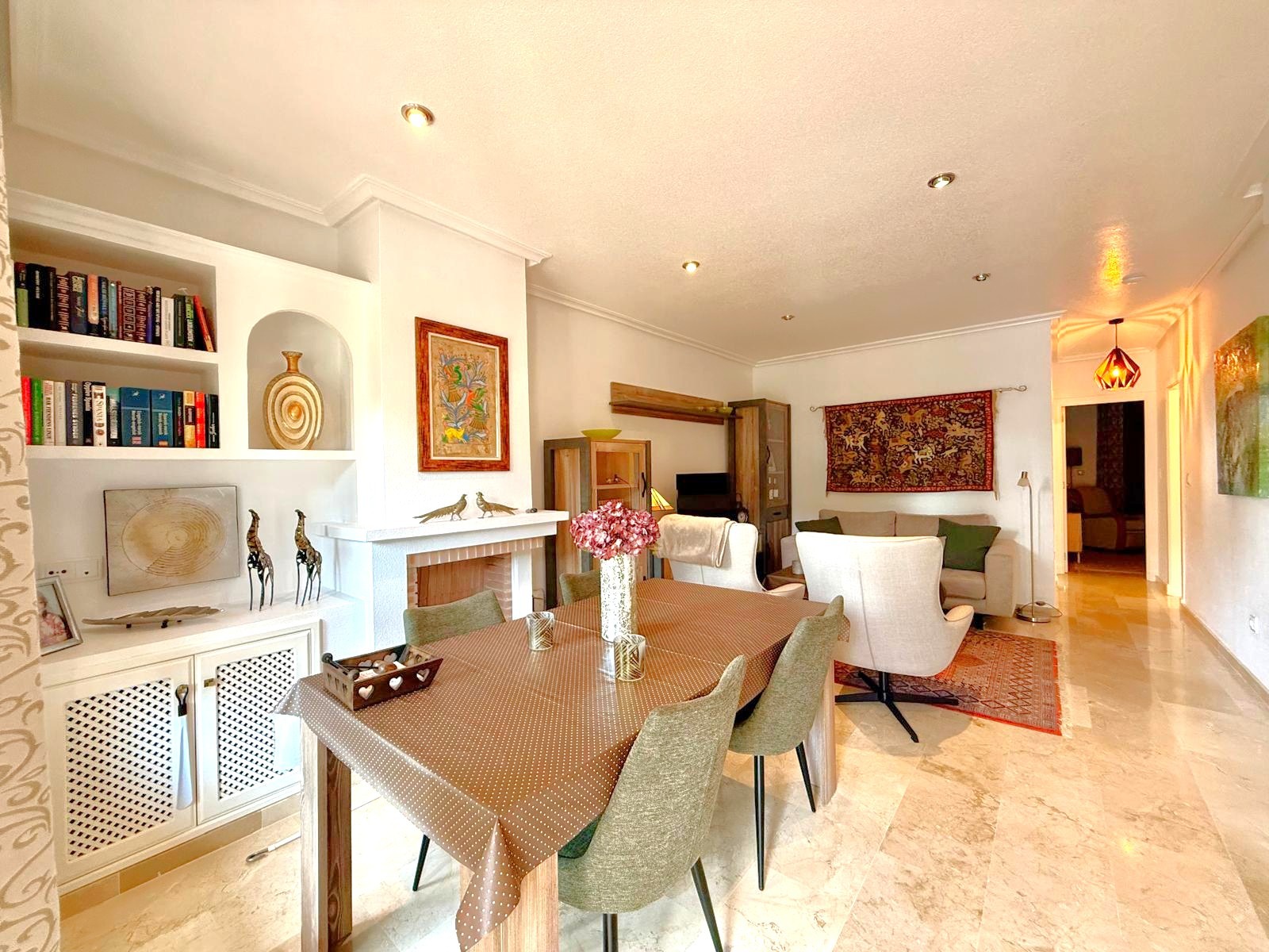 For sale - 3 Bedroom 3 Bathroom Townhouse in Villamartin - Villamartín  - Alicante