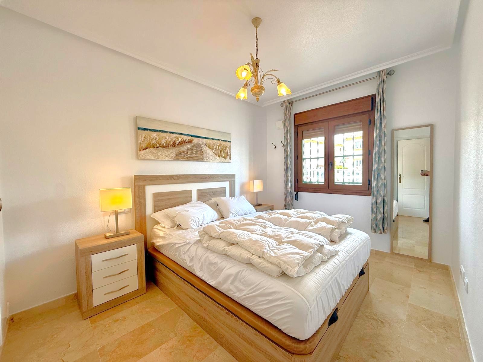 For sale - 3 Bedroom 3 Bathroom Townhouse in Villamartin - Villamartín  - Alicante