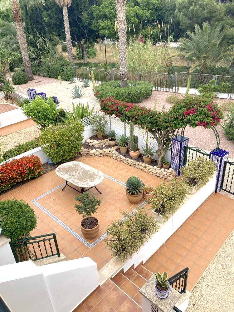 For sale - 3 Bedroom 3 Bathroom Townhouse in Villamartin - Villamartín  - Alicante