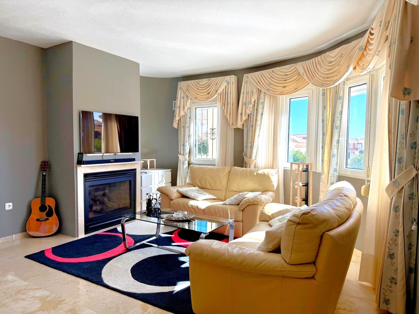 For sale - 3 Bedroom 3 Bathroom Villa in Villamartin - Los Dolses  - Alicante