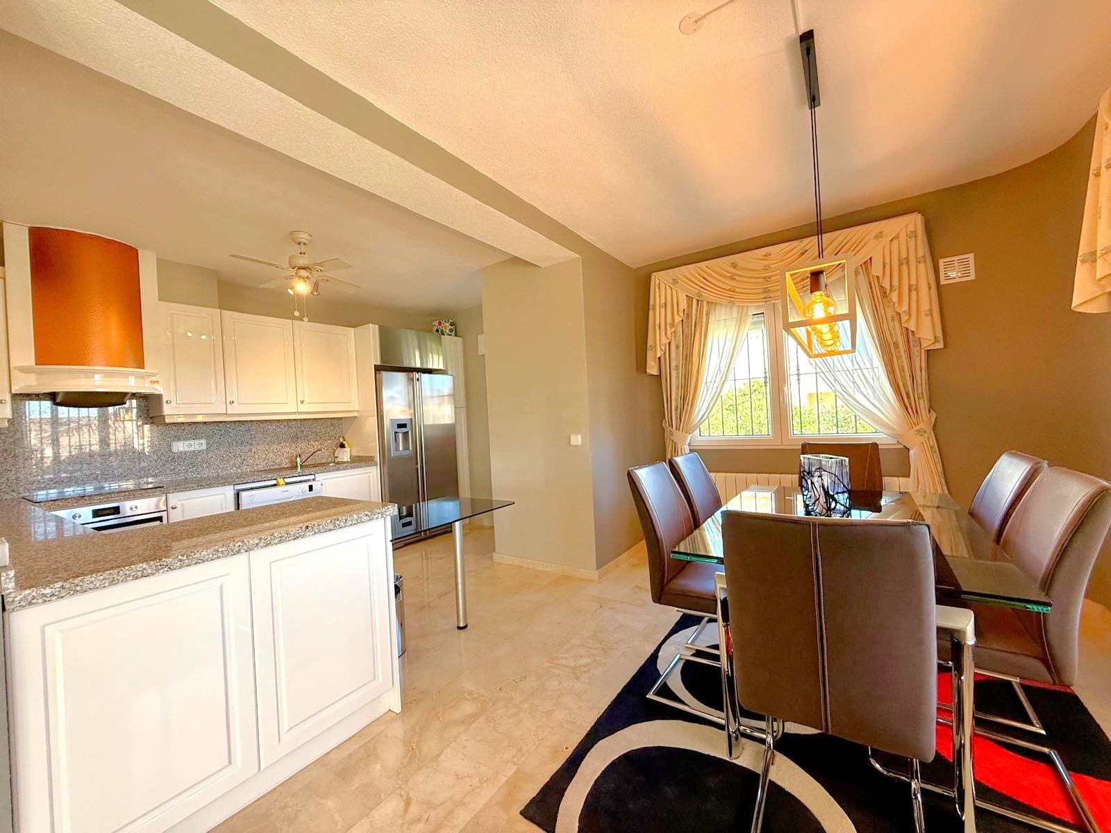 For sale - 3 Bedroom 3 Bathroom Villa in Villamartin - Los Dolses  - Alicante