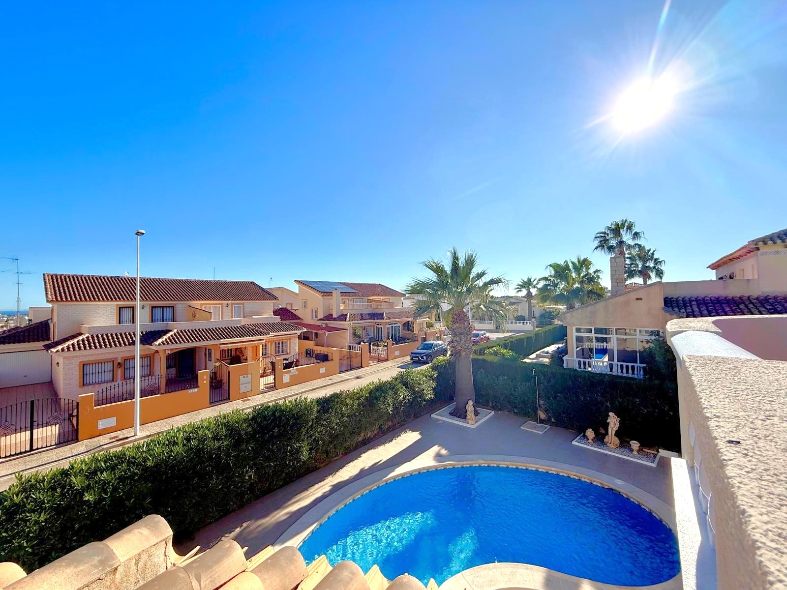 For sale - 3 Bedroom 3 Bathroom Villa in Villamartin - Los Dolses  - Alicante