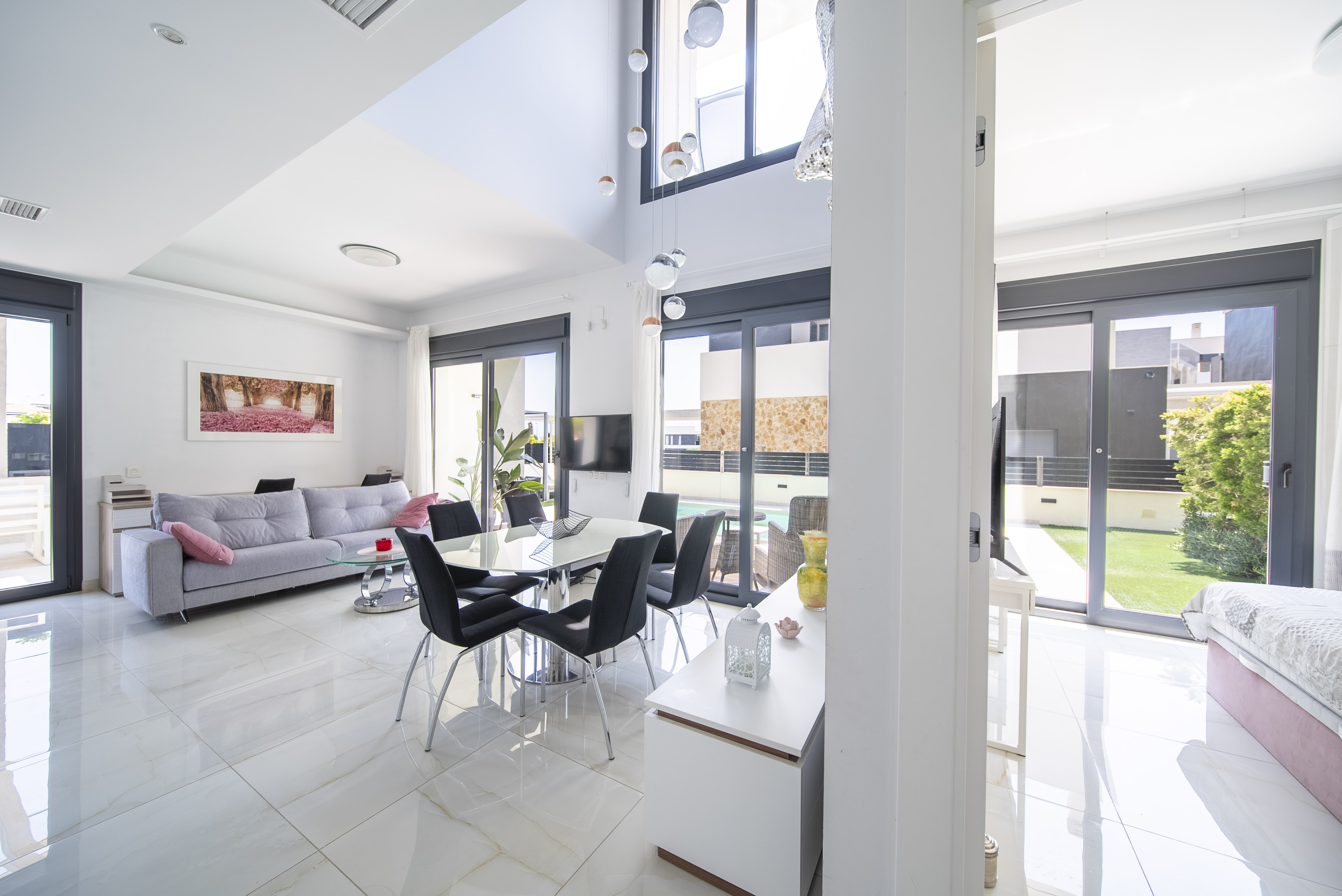 For sale - 4 Bedroom 4 Bathroom Villa in Orihuela Costa - Lomas De Cabo Roig  - Alicante