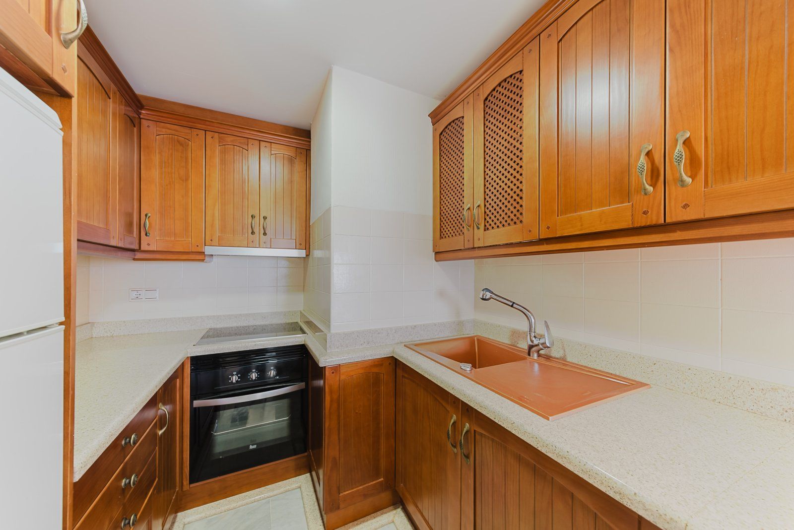 For sale - 3 Bedroom 2 Bathroom Apartamento in Torrevieja - Playa de Los Locos  - Alicante
