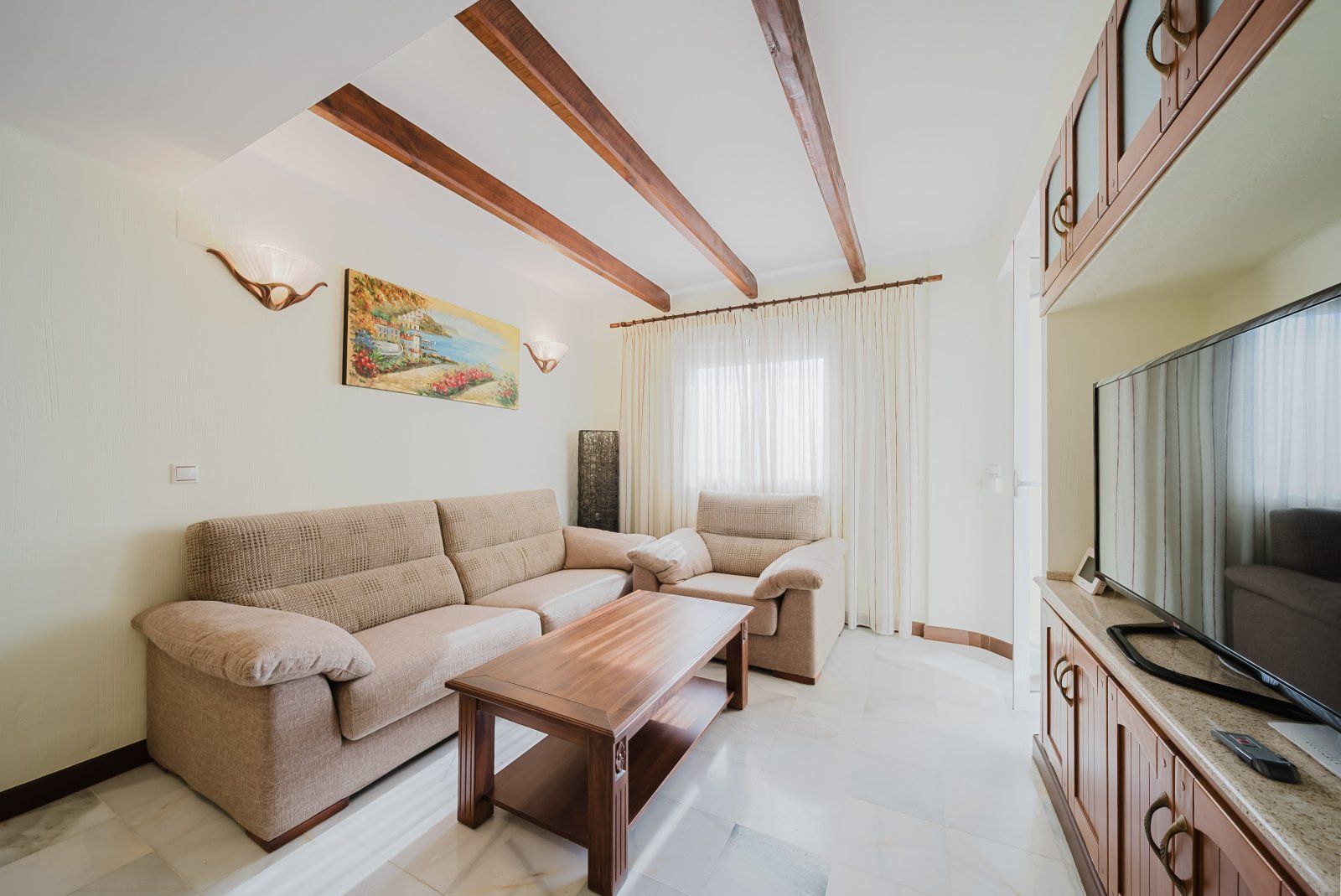 For sale - 3 Bedroom 2 Bathroom Apartamento in Torrevieja - Playa de Los Locos  - Alicante