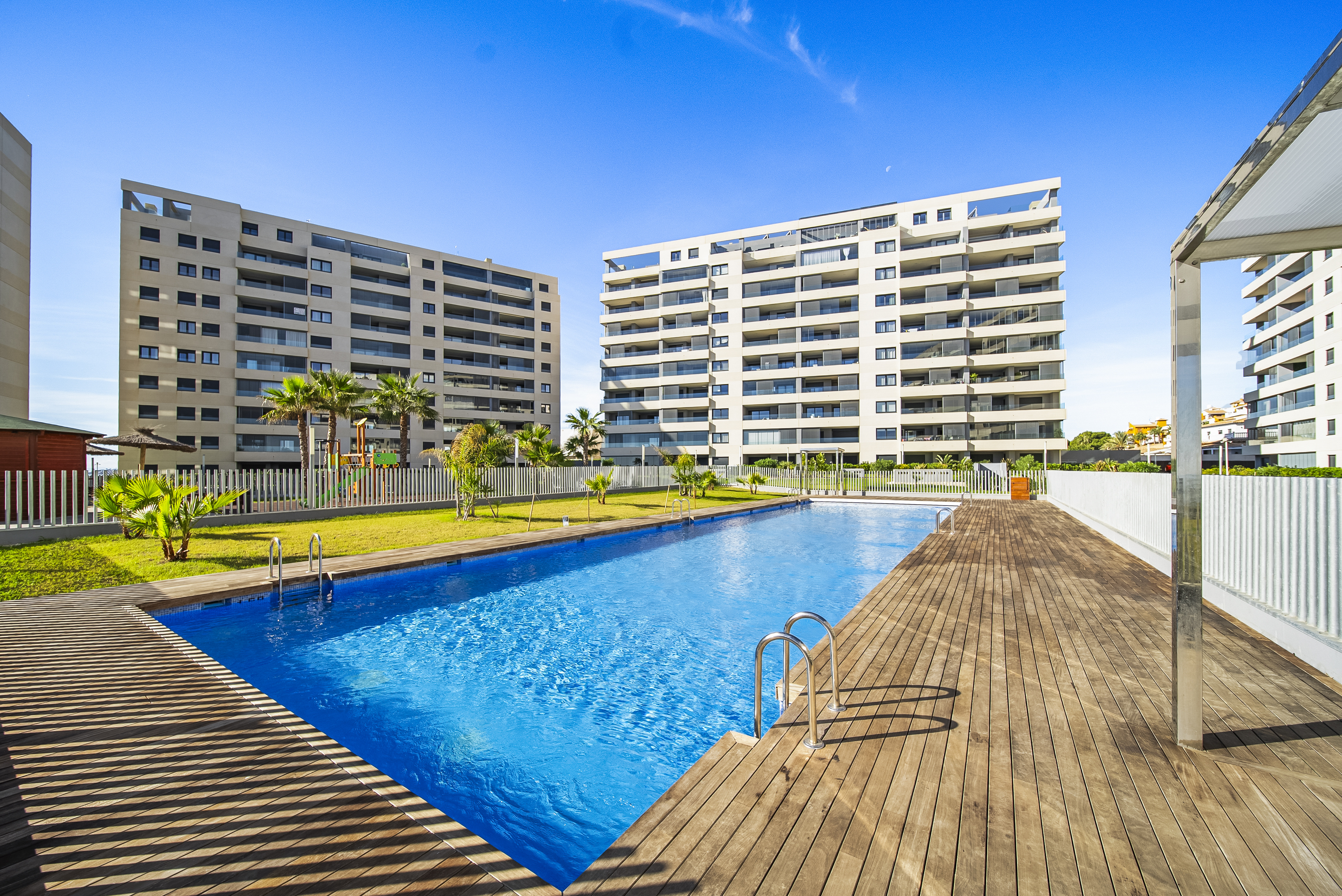 For sale - 2 Bedroom 2 Bathroom Apartamento in Torrevieja - Punta Prima  - Alicante