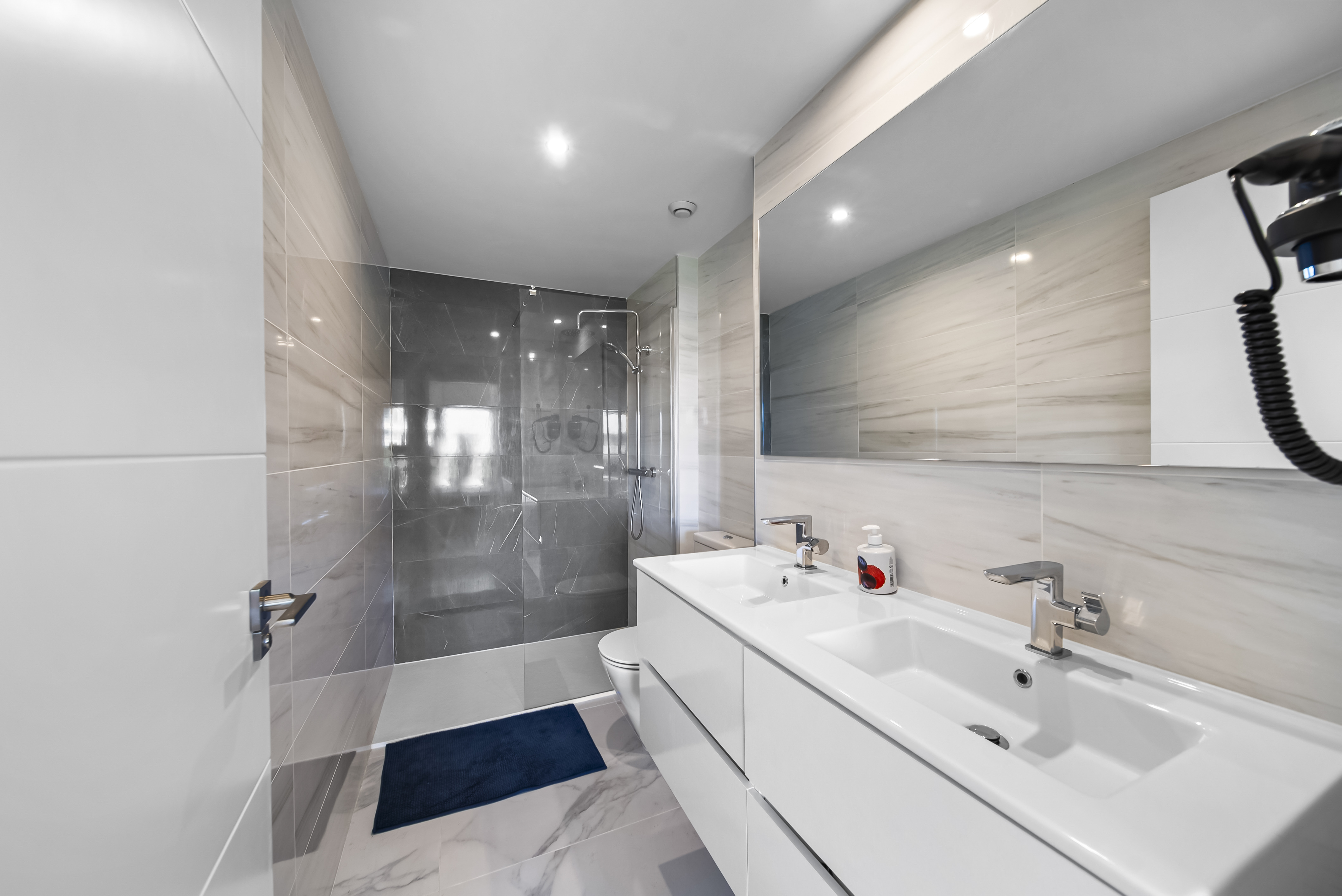 For sale - 2 Bedroom 2 Bathroom Apartamento in Torrevieja - Punta Prima  - Alicante