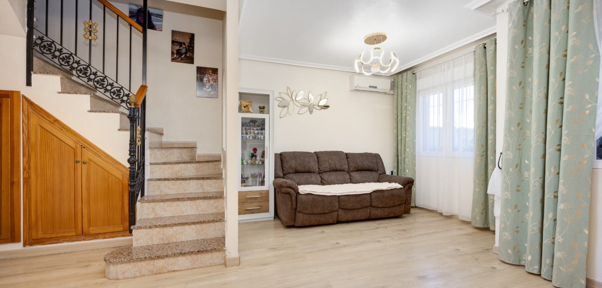 For sale - 3 Bedroom 2 Bathroom Townhouse in Torrevieja - Torrevieja  - Costa Blanca (Alicante)