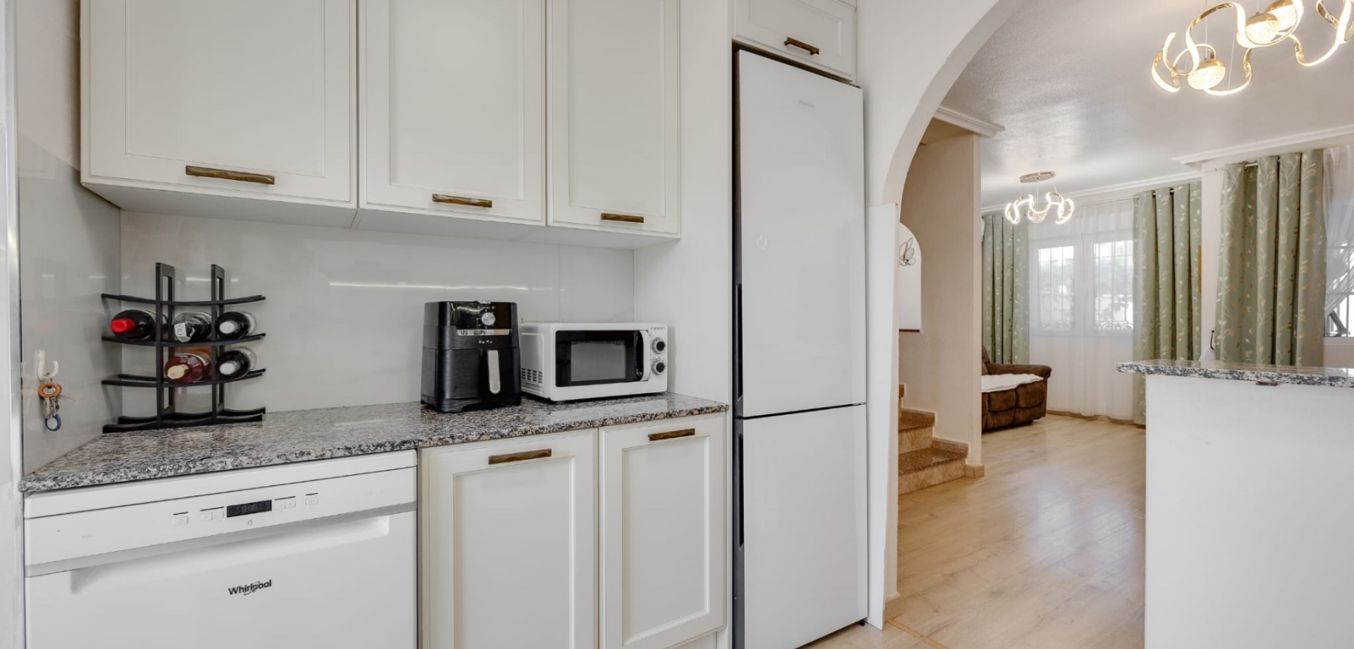 For sale - 3 Bedroom 2 Bathroom Townhouse in Torrevieja - Torrevieja  - Costa Blanca (Alicante)