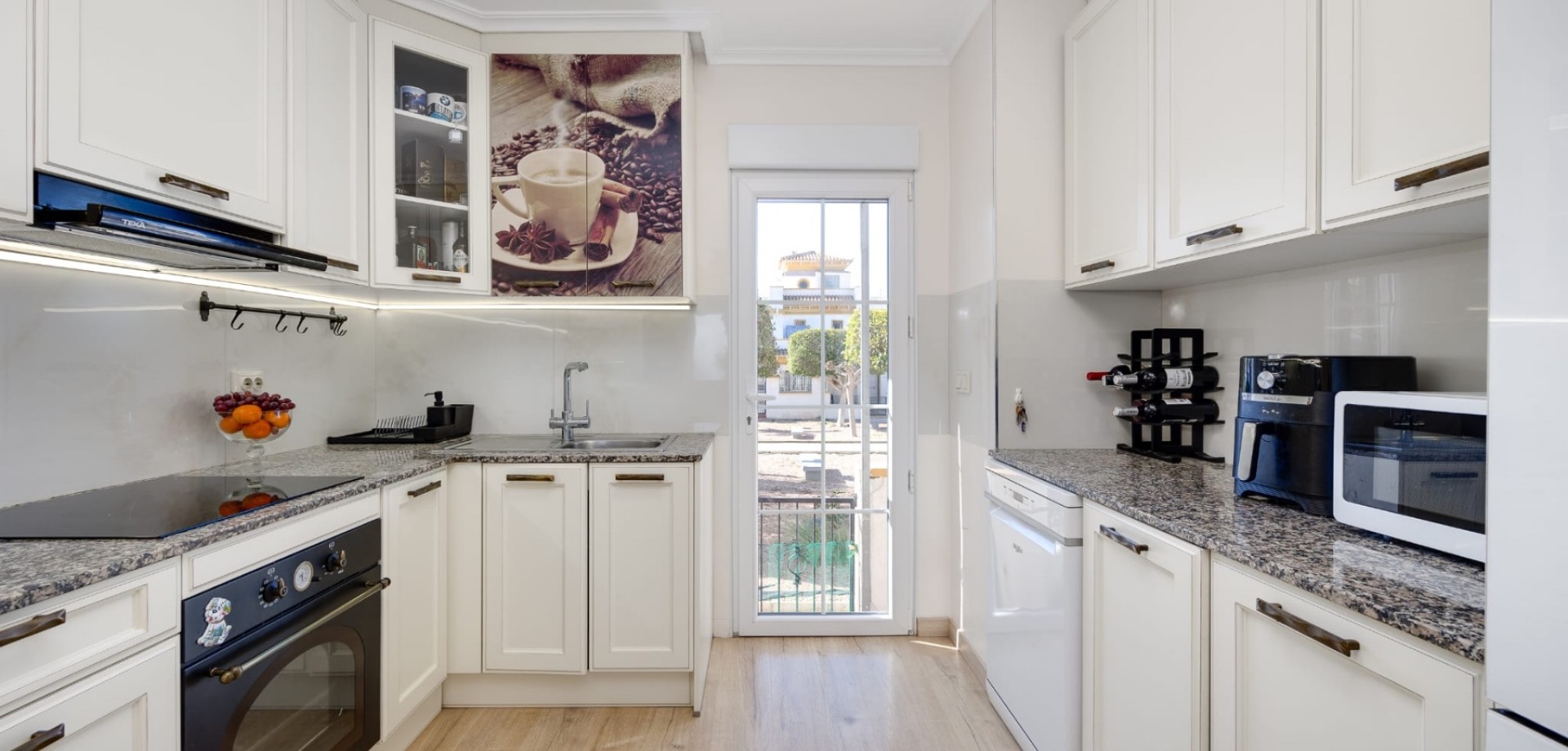 For sale - 3 Bedroom 2 Bathroom Townhouse in Torrevieja - Torrevieja  - Costa Blanca (Alicante)