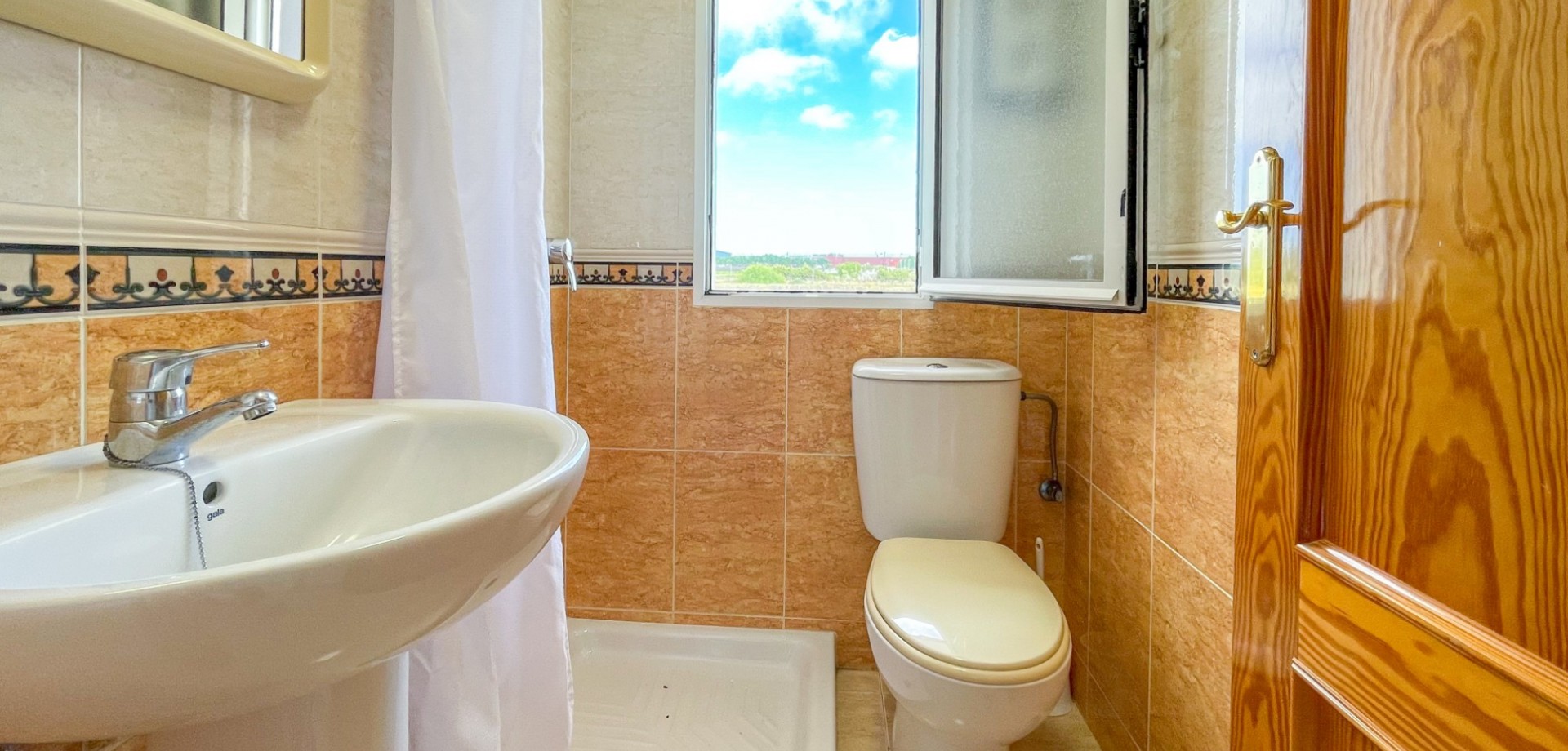 For sale - 4 Bedroom 2 Bathroom Townhouse in San Javier - San Javier  - Murcia