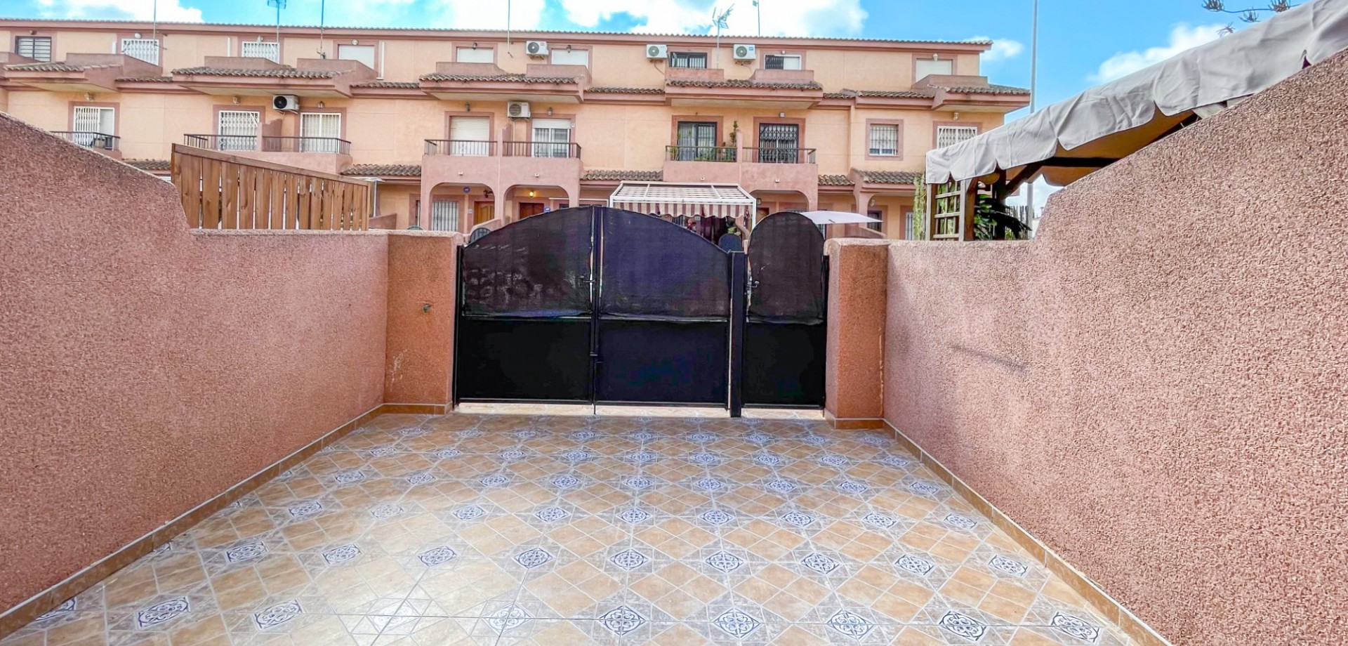 For sale - 4 Bedroom 2 Bathroom Townhouse in San Javier - San Javier  - Murcia