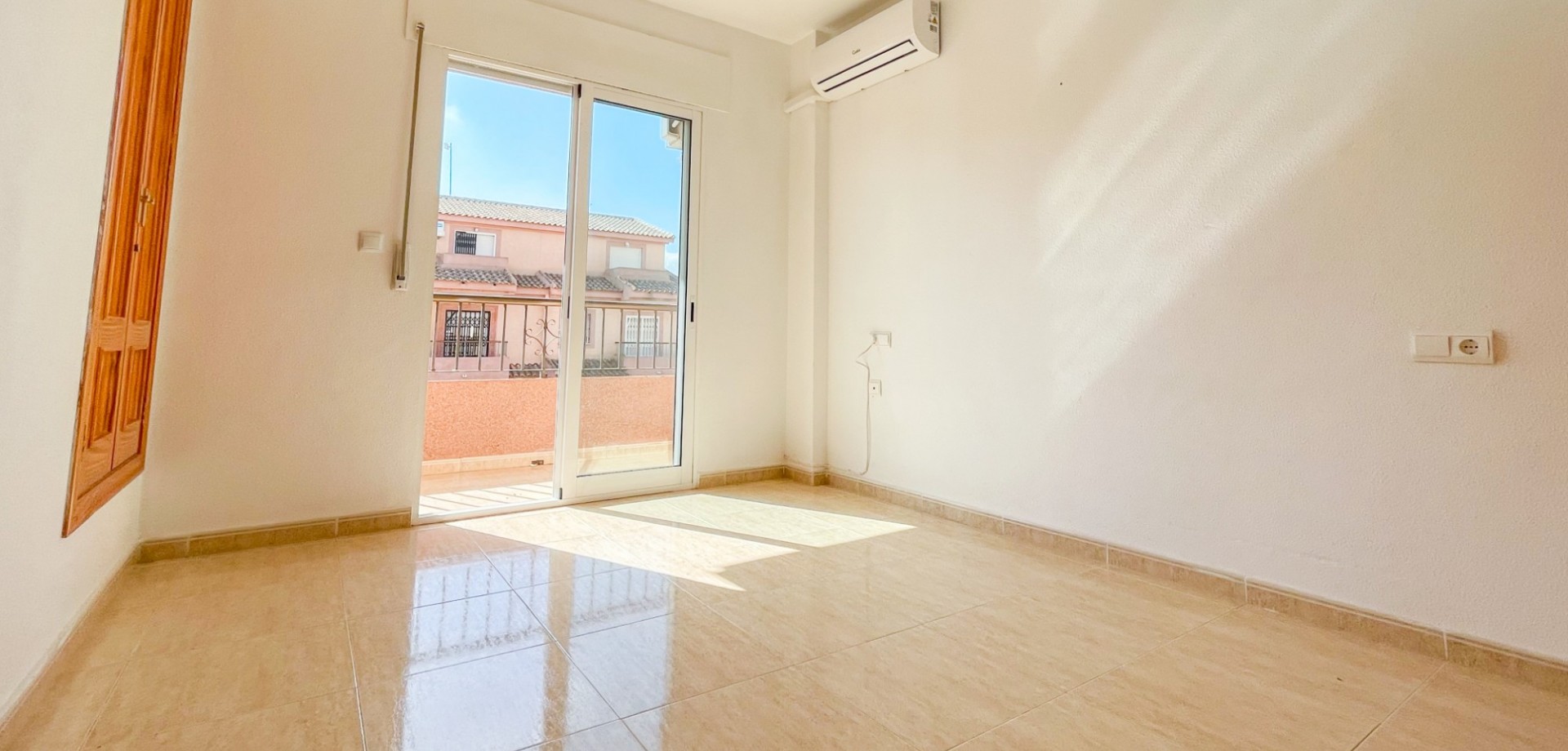For sale - 4 Bedroom 2 Bathroom Townhouse in San Javier - San Javier  - Murcia