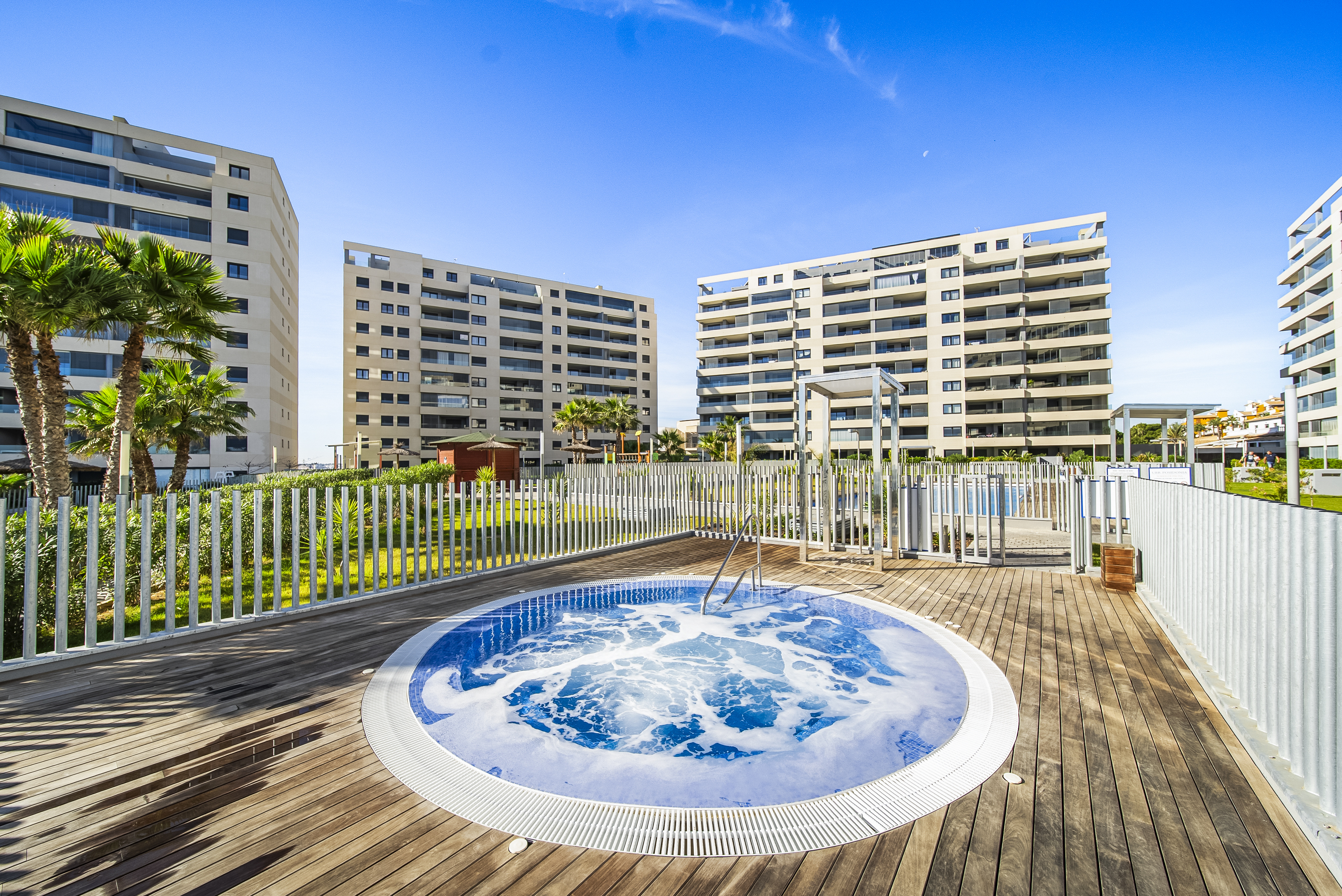 For sale - 3 Bedroom 2 Bathroom Apartamento in Torrevieja - Punta Prima  - Alicante