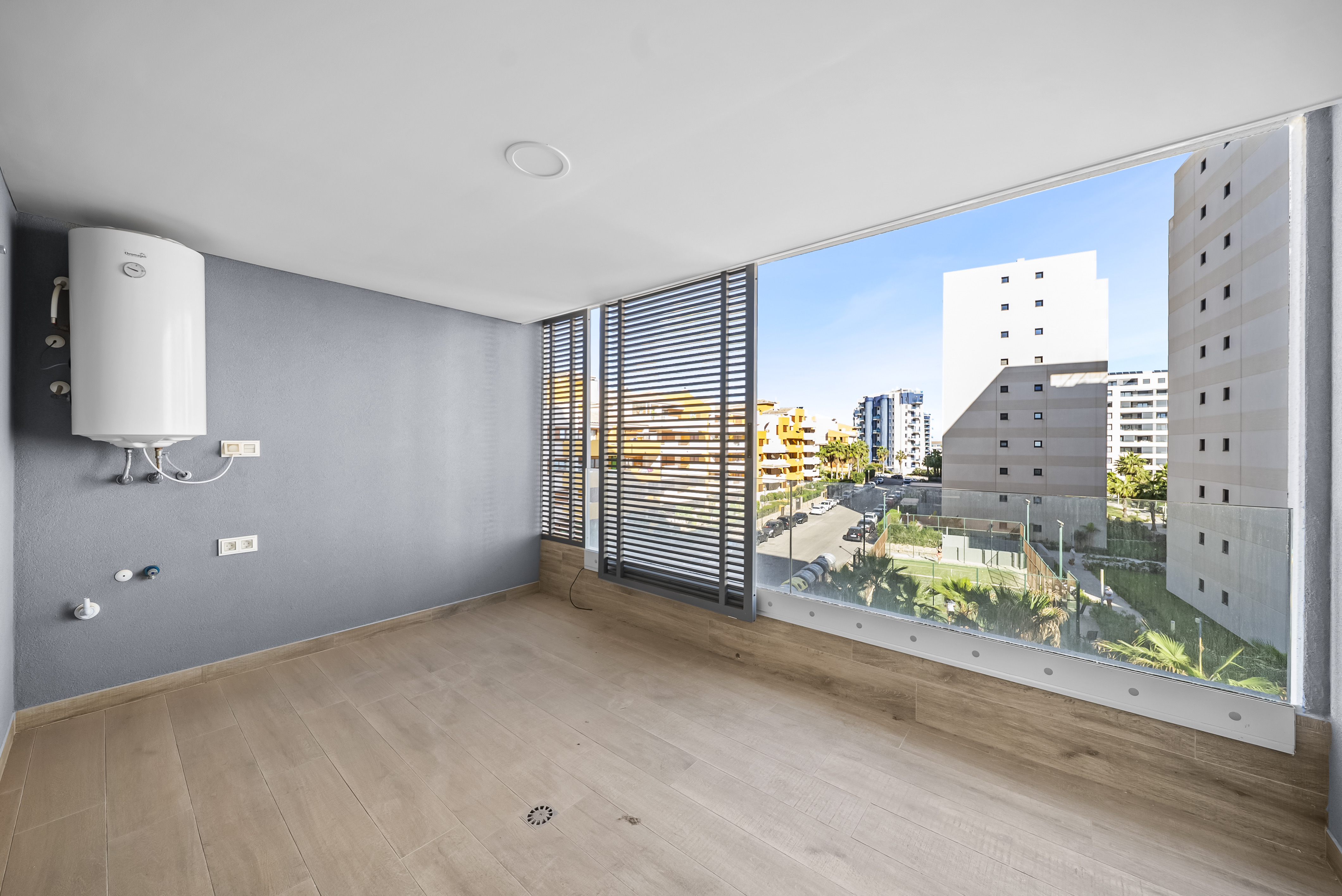 For sale - 3 Bedroom 2 Bathroom Apartamento in Torrevieja - Punta Prima  - Alicante