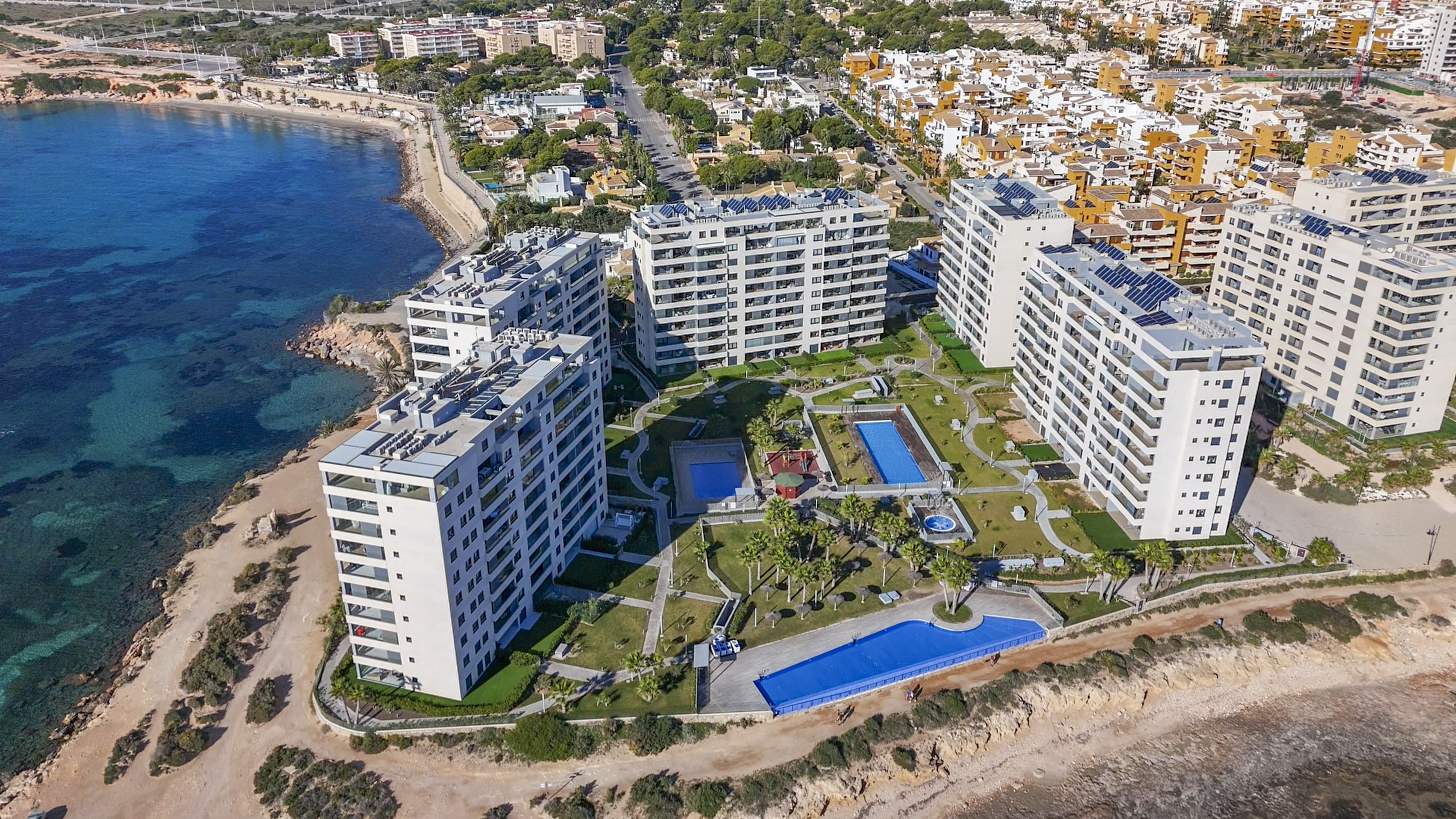 For sale - 3 Bedroom 2 Bathroom Apartamento in Torrevieja - Punta Prima  - Alicante