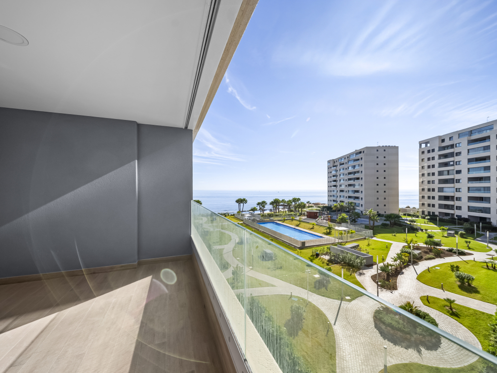 3 Bedroom 2 Bathroom Apartamento in Torrevieja