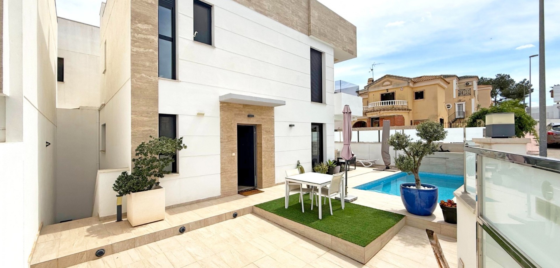 For sale - 3 Bedroom 3 Bathroom Detached Villa in Orihuela Costa - Villamartín  - Costa Blanca (Alicante)