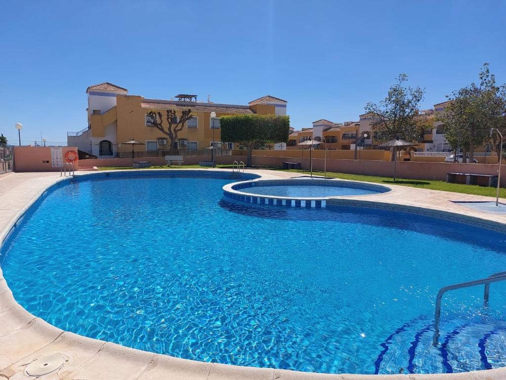 For sale - 2 Bedroom 1 Bathroom Apartment Flat in Los Montesinos - La herrada  - Alicante