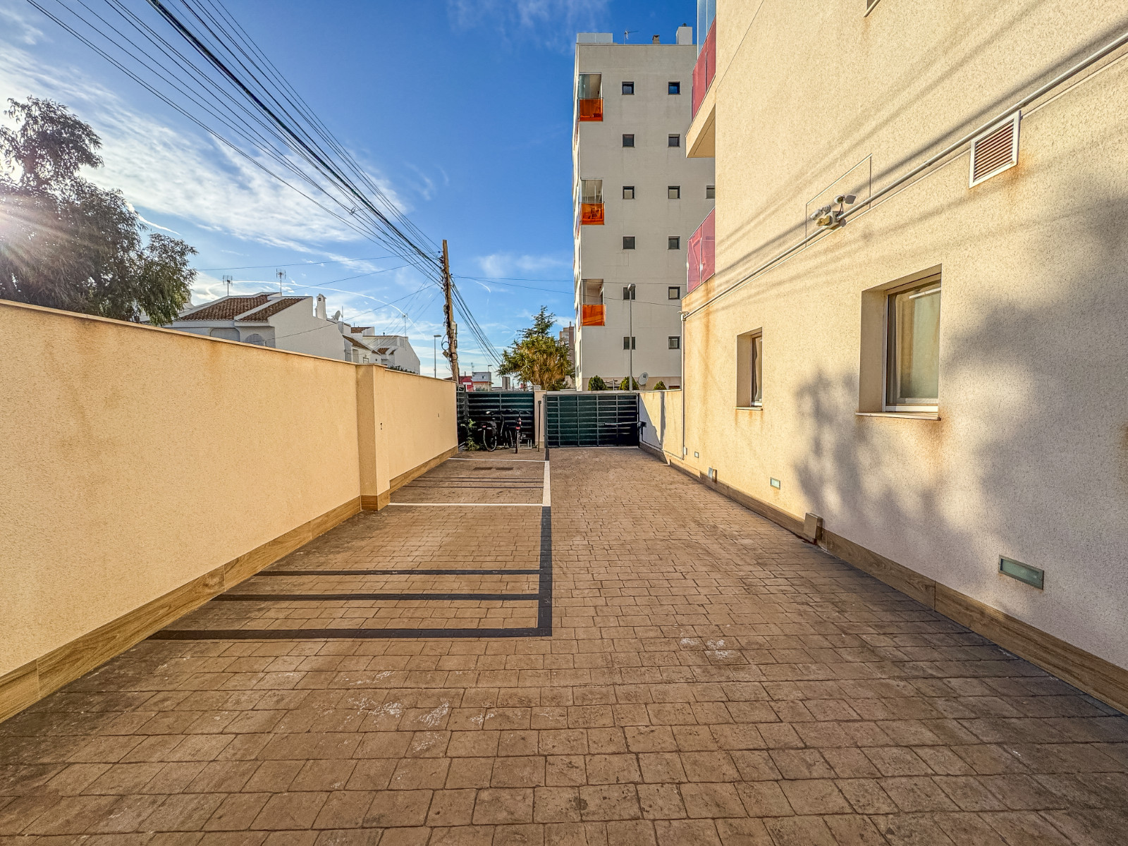 For sale - 2 Bedroom 1 Bathroom Apartment in Torrevieja - Nueva Torrevieja  - Alicante