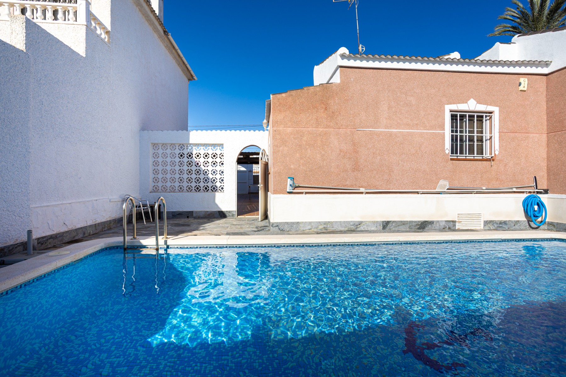 For sale - 3 Bedroom 2 Bathroom Detached Villa in Torrevieja - Urbanización San Luis  - Alicante