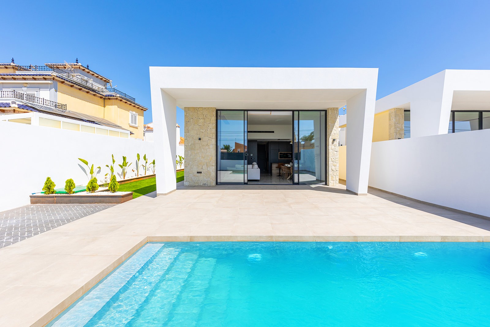 For sale - 3 Bedroom 2 Bathroom Villa in El Chaparral - Inland  - Alicante