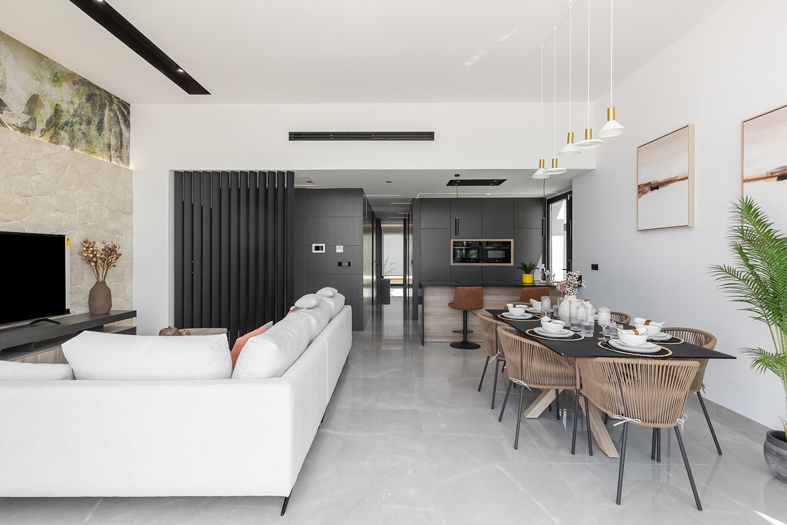 For sale - 3 Bedroom 2 Bathroom Villa in El Chaparral - Inland  - Alicante