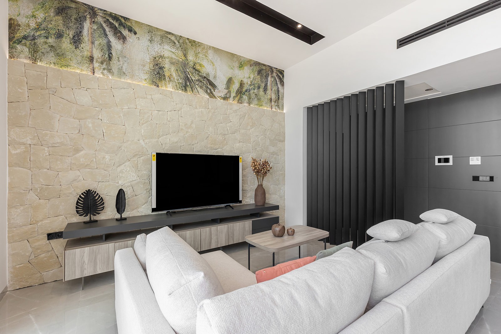 For sale - 3 Bedroom 2 Bathroom Villa in El Chaparral - Inland  - Alicante
