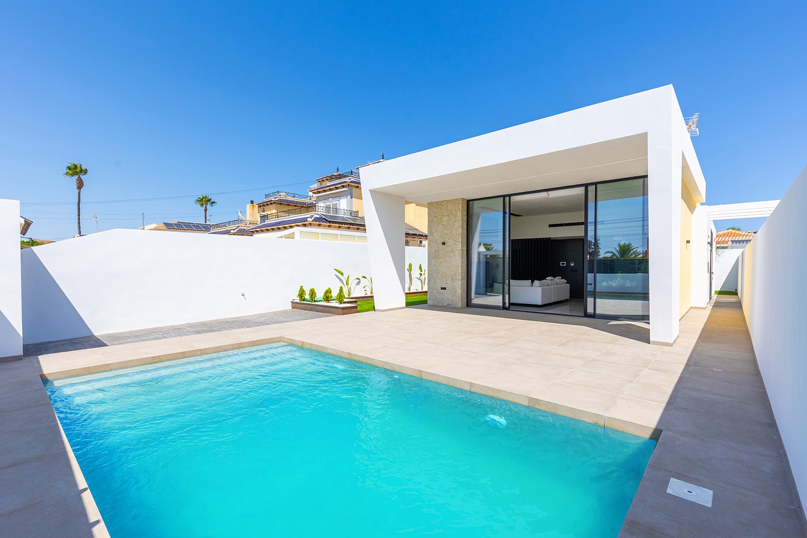 For sale - 3 Bedroom 2 Bathroom Villa in El Chaparral - Inland  - Alicante